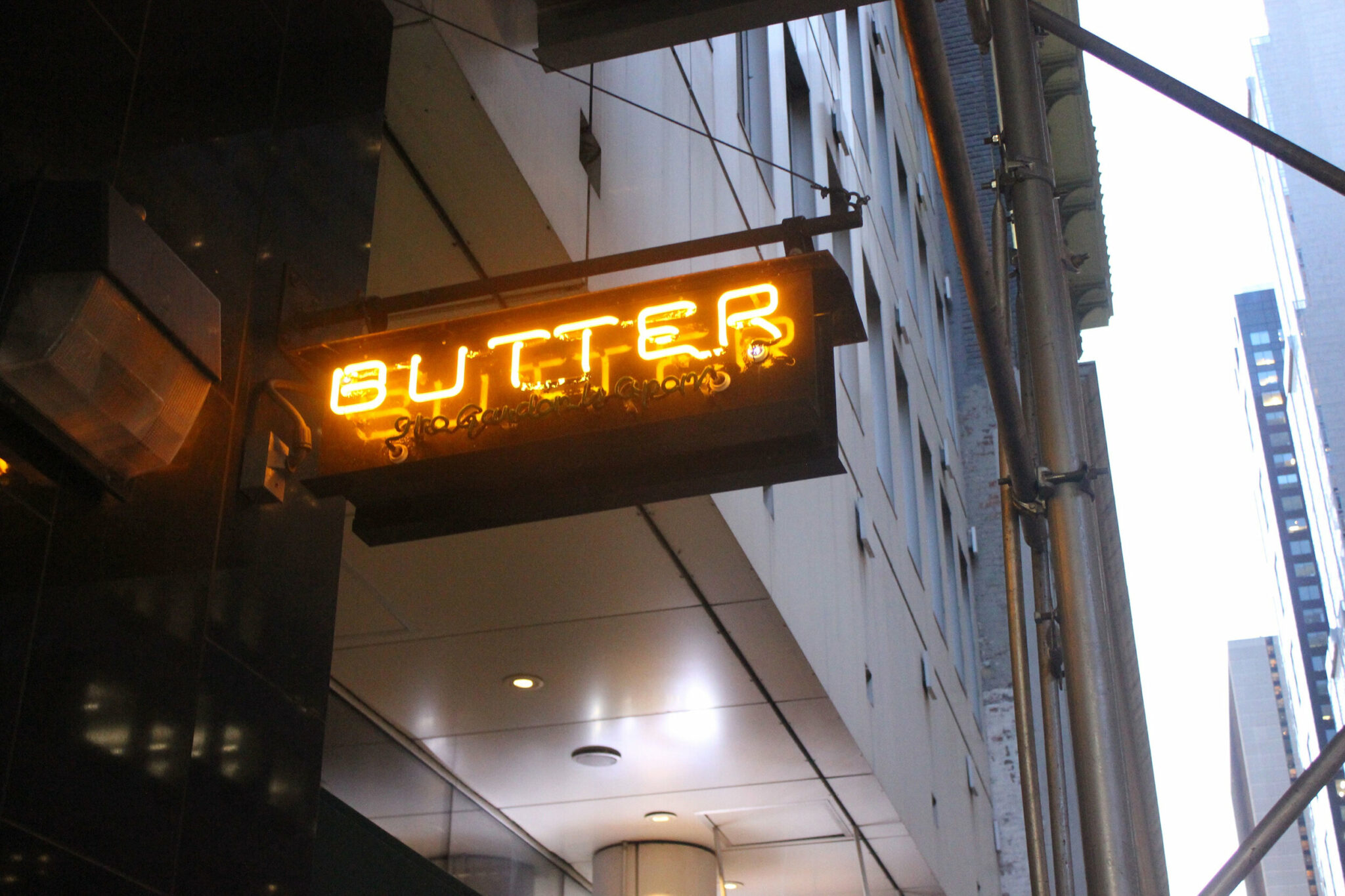 BUTTER+sign