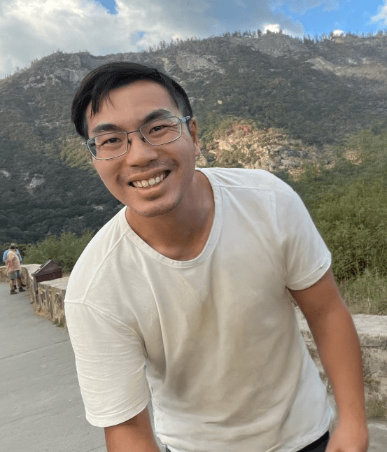 Headshot of Jianpeng Mo