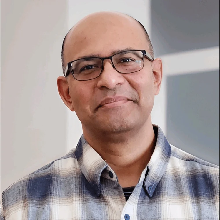 Headshot of Vijay Narayanan